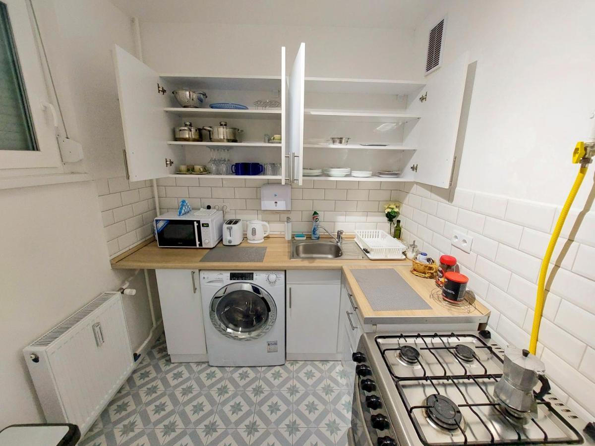 Aweshome City Apartment - 3 Bedrooms And Free Parking Debrecen Exterior foto