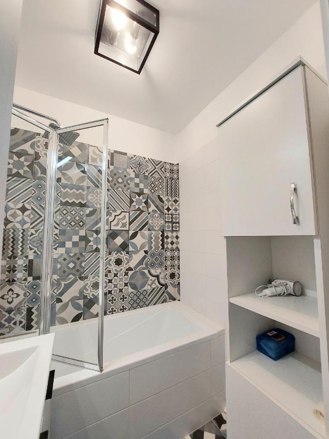 Aweshome City Apartment - 3 Bedrooms And Free Parking Debrecen Exterior foto