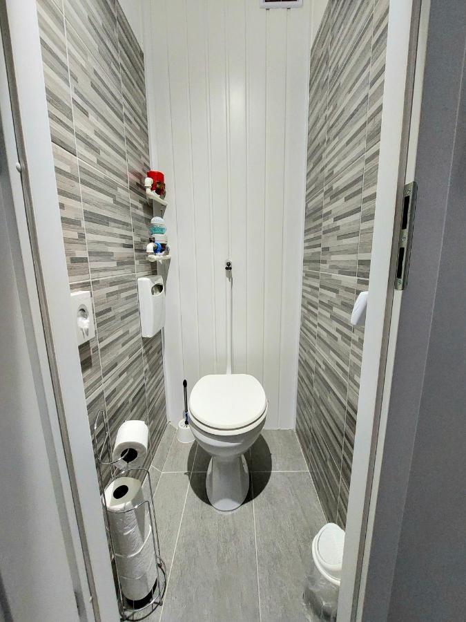 Aweshome City Apartment - 3 Bedrooms And Free Parking Debrecen Exterior foto