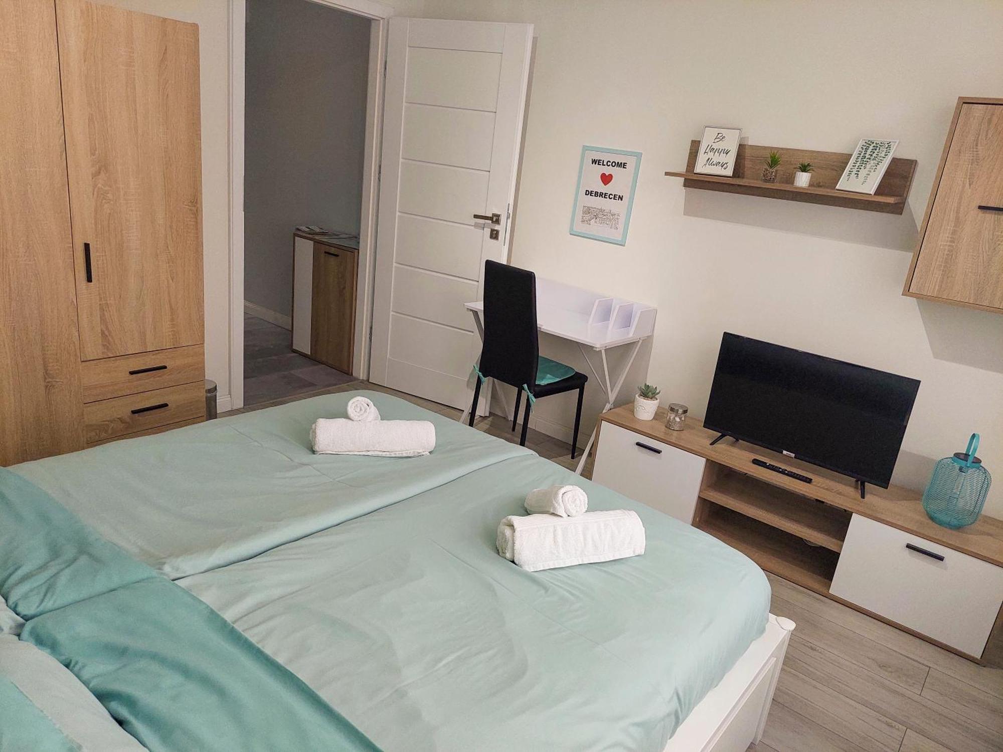 Aweshome City Apartment - 3 Bedrooms And Free Parking Debrecen Exterior foto